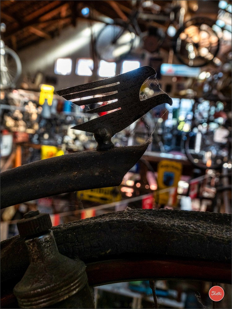 Удивительное место - частный музей старинного хлама - Fahrzeugmuseum. Photographe à Strasbourg | Portraits, Studio, Enfants, Événements