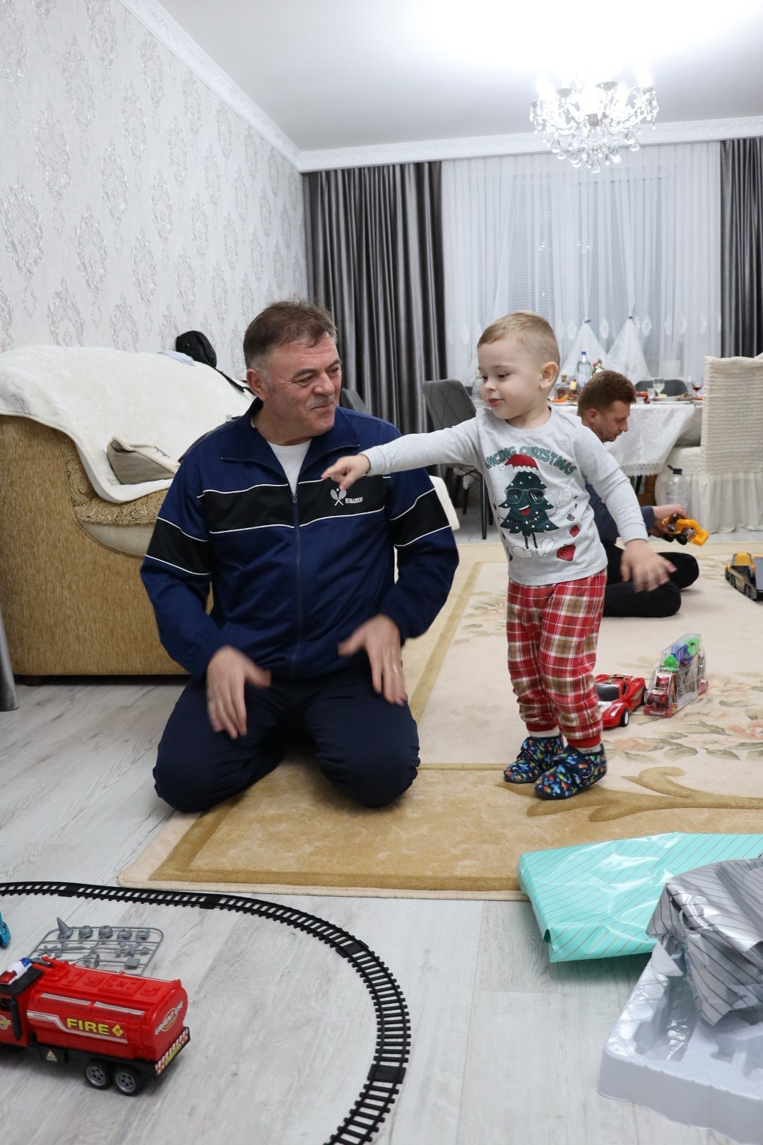 Magia sărbătorilor cu Damian. Alika Dia- Fotograf în Republica Moldova, Strășeni