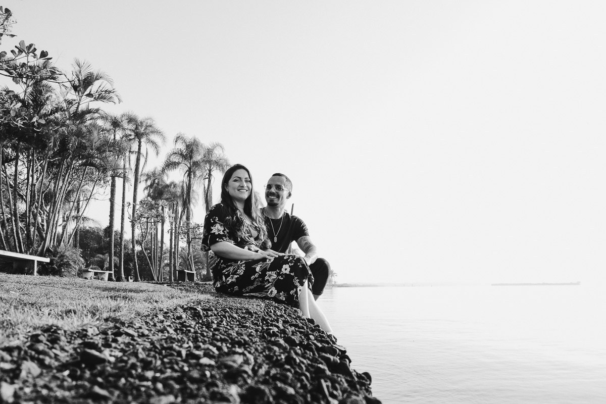 Capturando o Amor de Barbára e Vinicius à Beira-Mar. Marcus Monteiro Fotografia