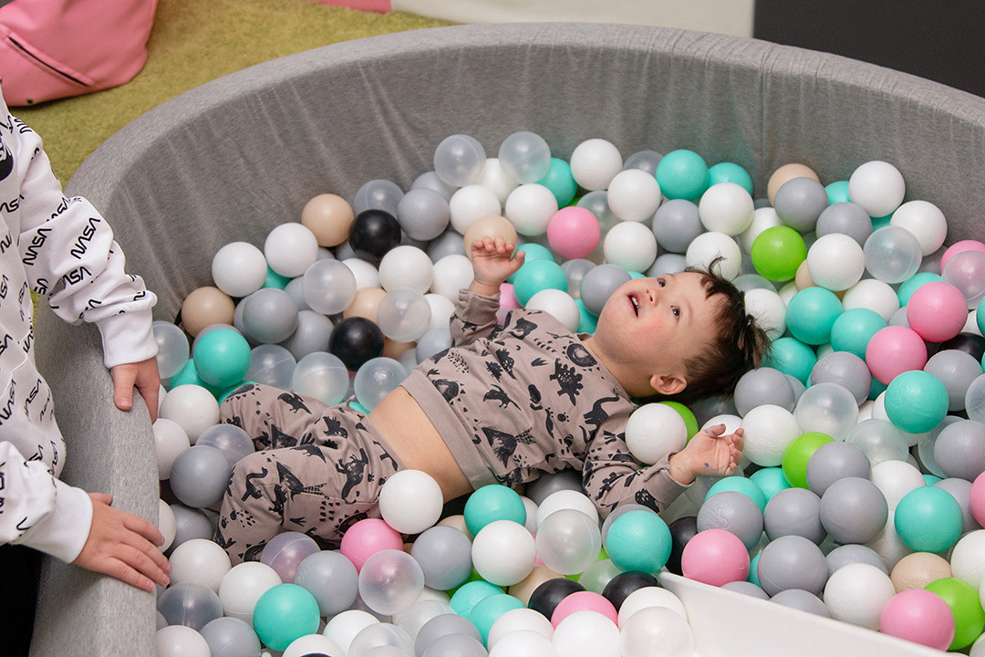 Новогодний праздник у солнечных деток. Svetlana Vidru Fotograf aus Speyer und Germersheim