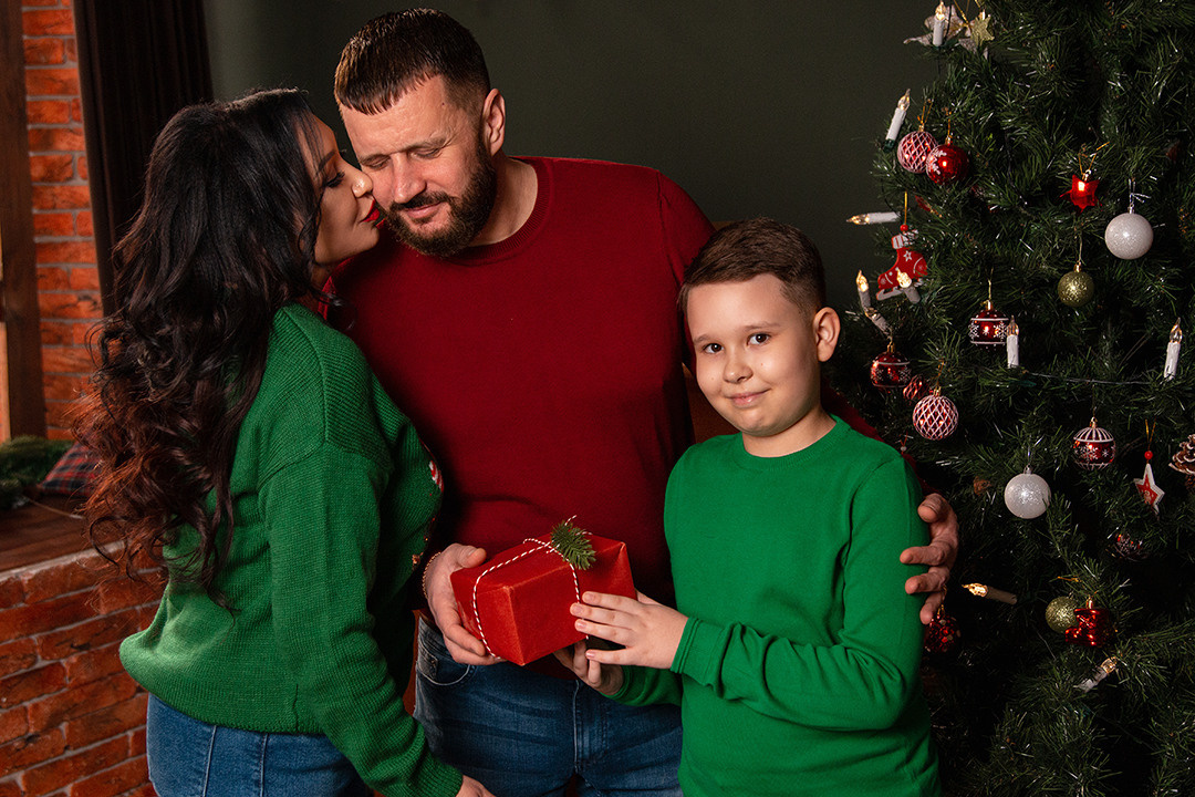 Семейная фотосессия в студии Клевер. Ляйсан, Александр и Елисей. Svetlana Vidru Fotograf aus Speyer und Germersheim