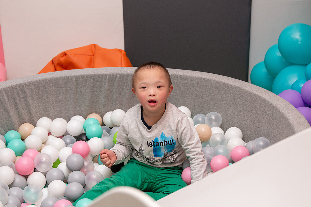 Новогодний праздник у солнечных деток. Svetlana Vidru Fotograf aus Speyer und Germersheim