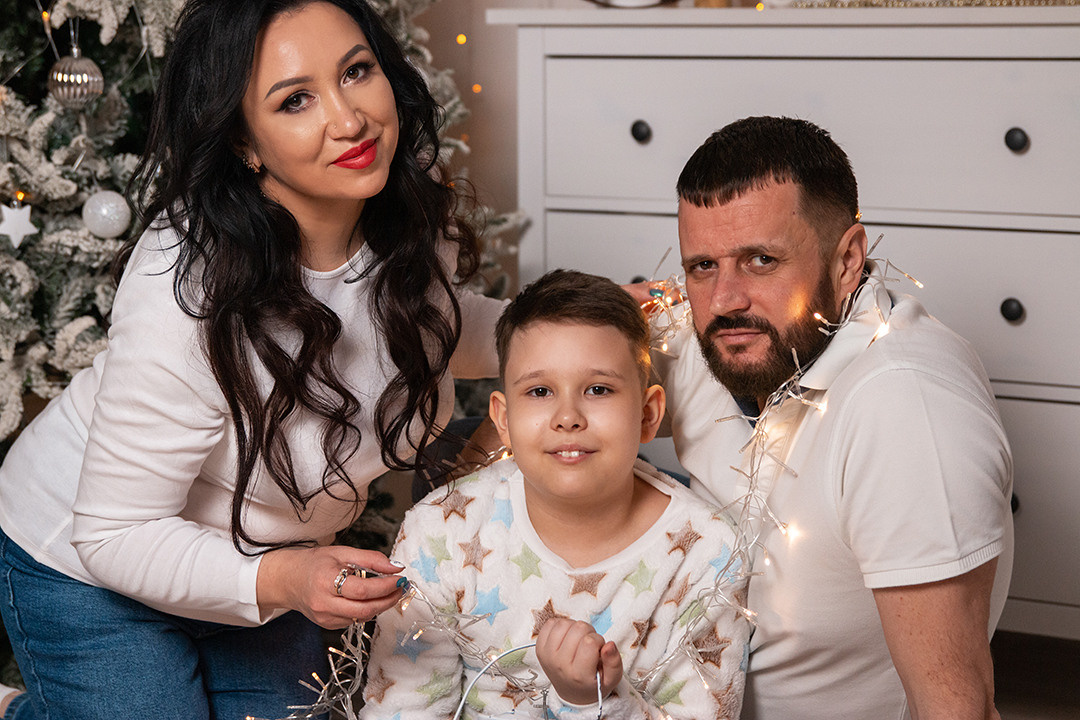 Семейная фотосессия в студии Клевер. Ляйсан, Александр и Елисей. Svetlana Vidru Fotograf aus Speyer und Germersheim