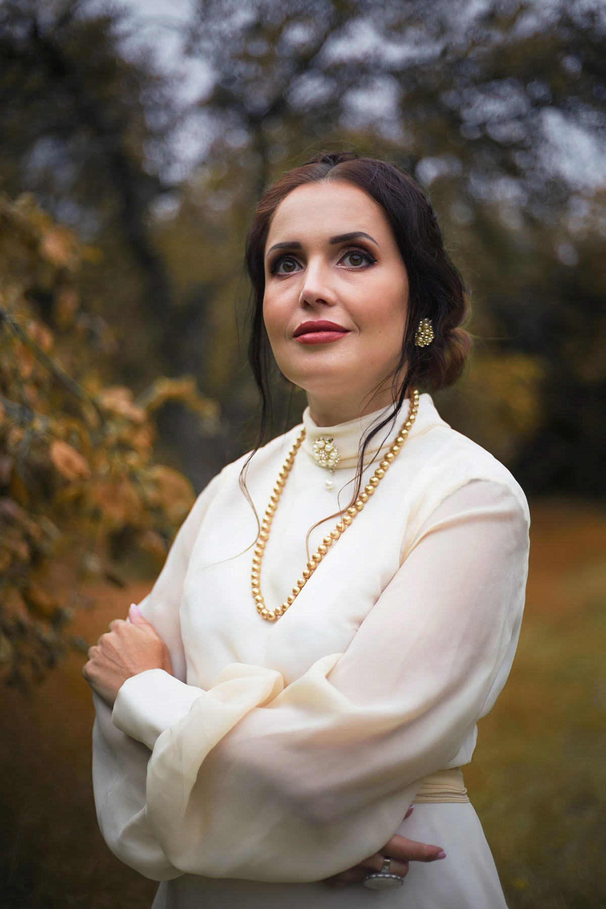 Outdoor Artistic photo. YuAnna studio. Family & Kids Photographer in Seattle area, located in