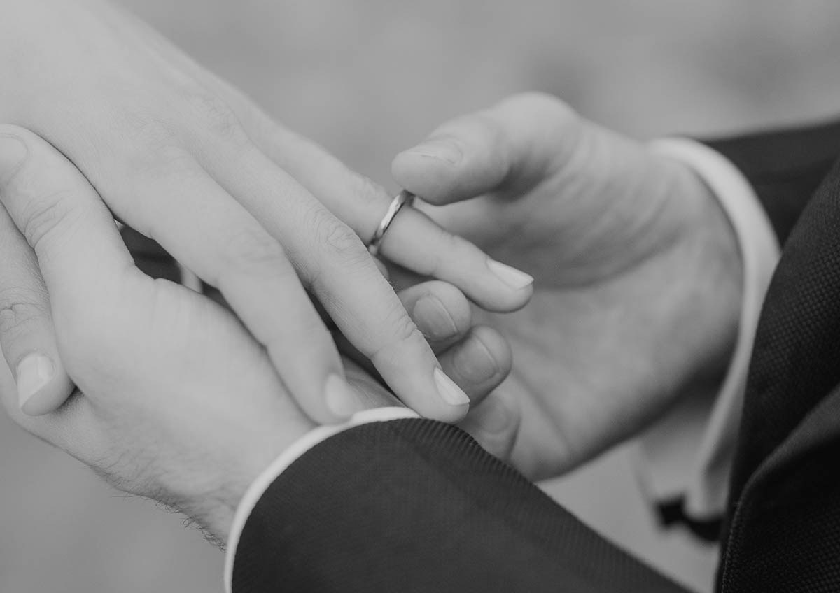 Matrimonio a Milano: Cerimonia in San Calimero | Lorenzo Mazzega. Lorenzo Mazzega Wedding | Fotografo Matrimonio Milano | Stile Fashion & Editoriale