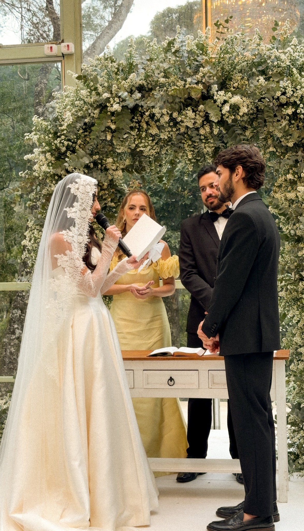 Casamento da Ilana e do Breno no Château do Lago
