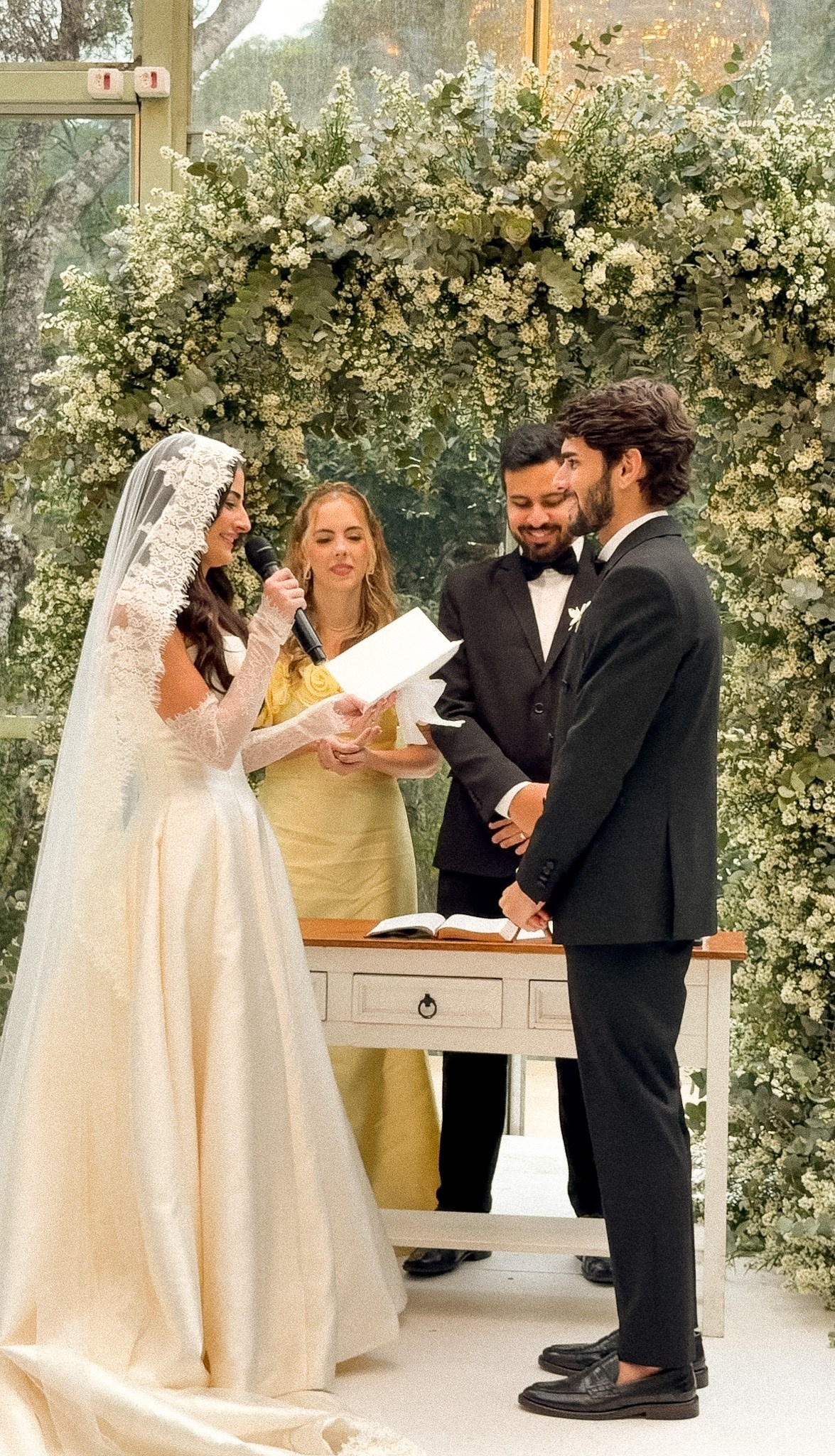 Casamento da Ilana e do Breno no Château do Lago