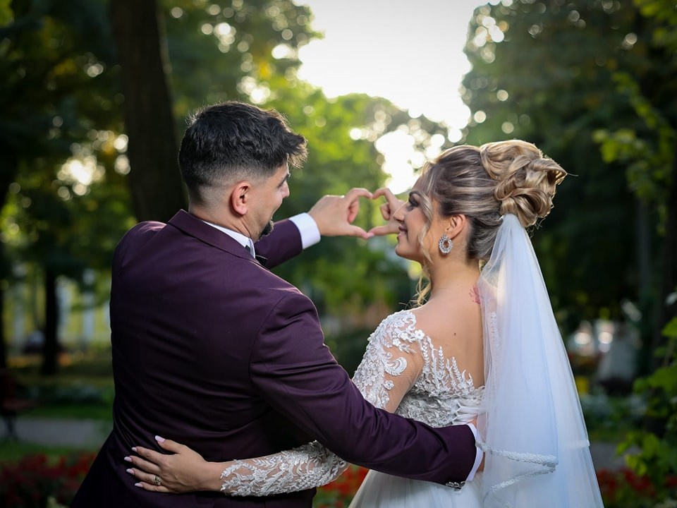 Iulia & Lucian. Fotograf Nuntă Constanța - Moments by Gub
