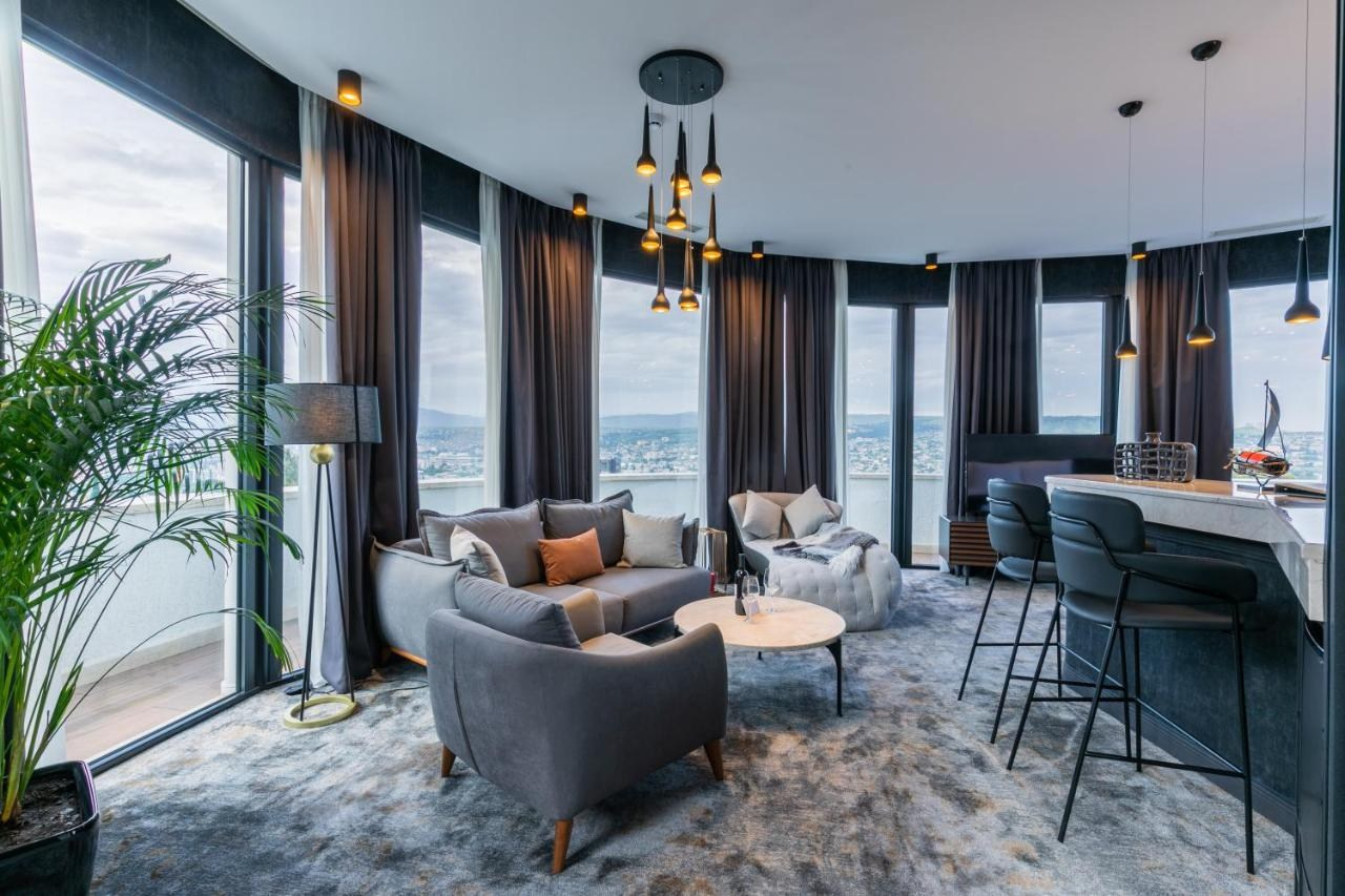 Hotel Adamo. Главная