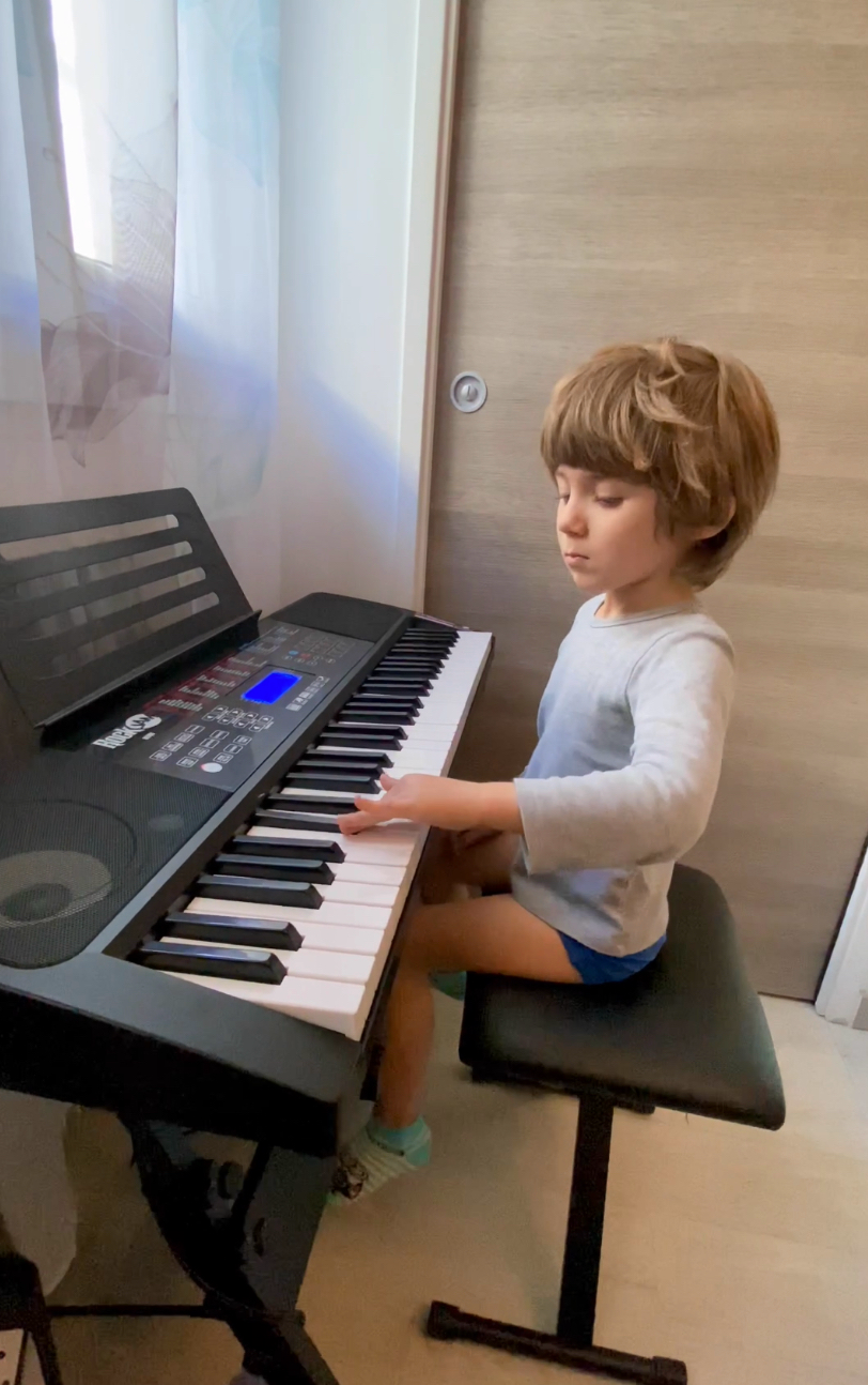 Alexandr Vernov au piano