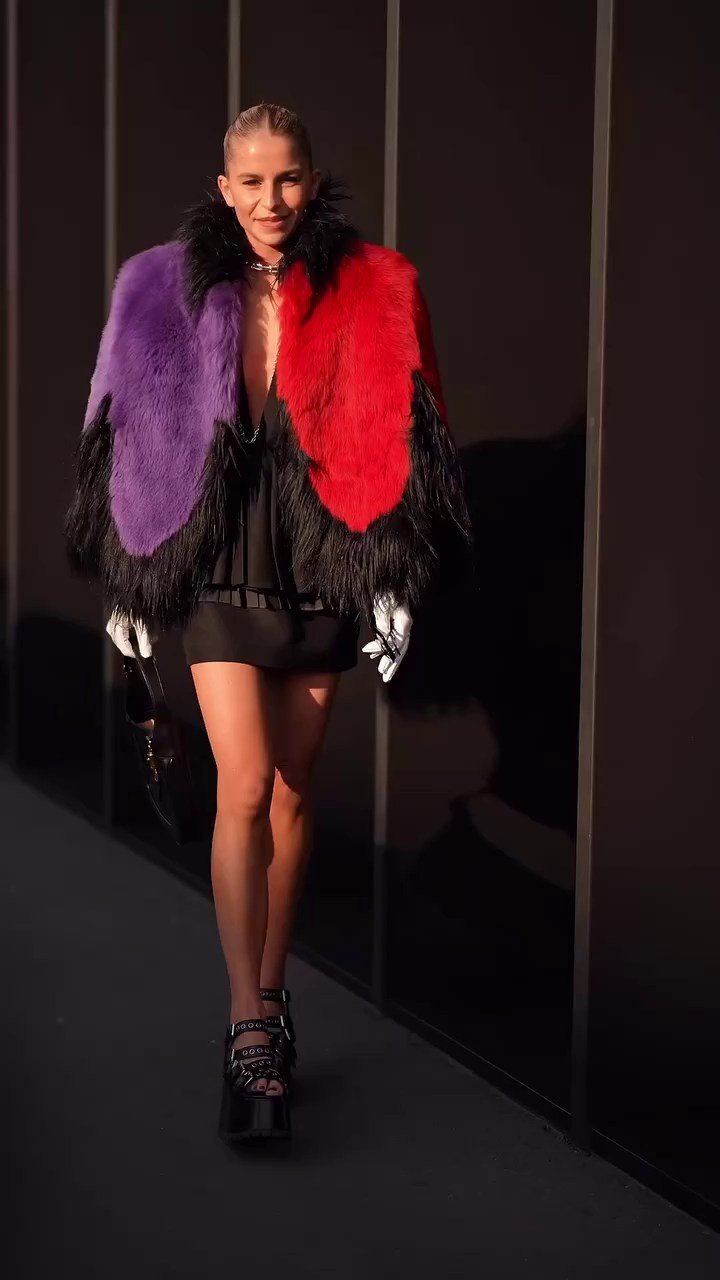 Caro Daur. Julia Di |Fashion streetstyle photographer|videomaker in Milan & Paris