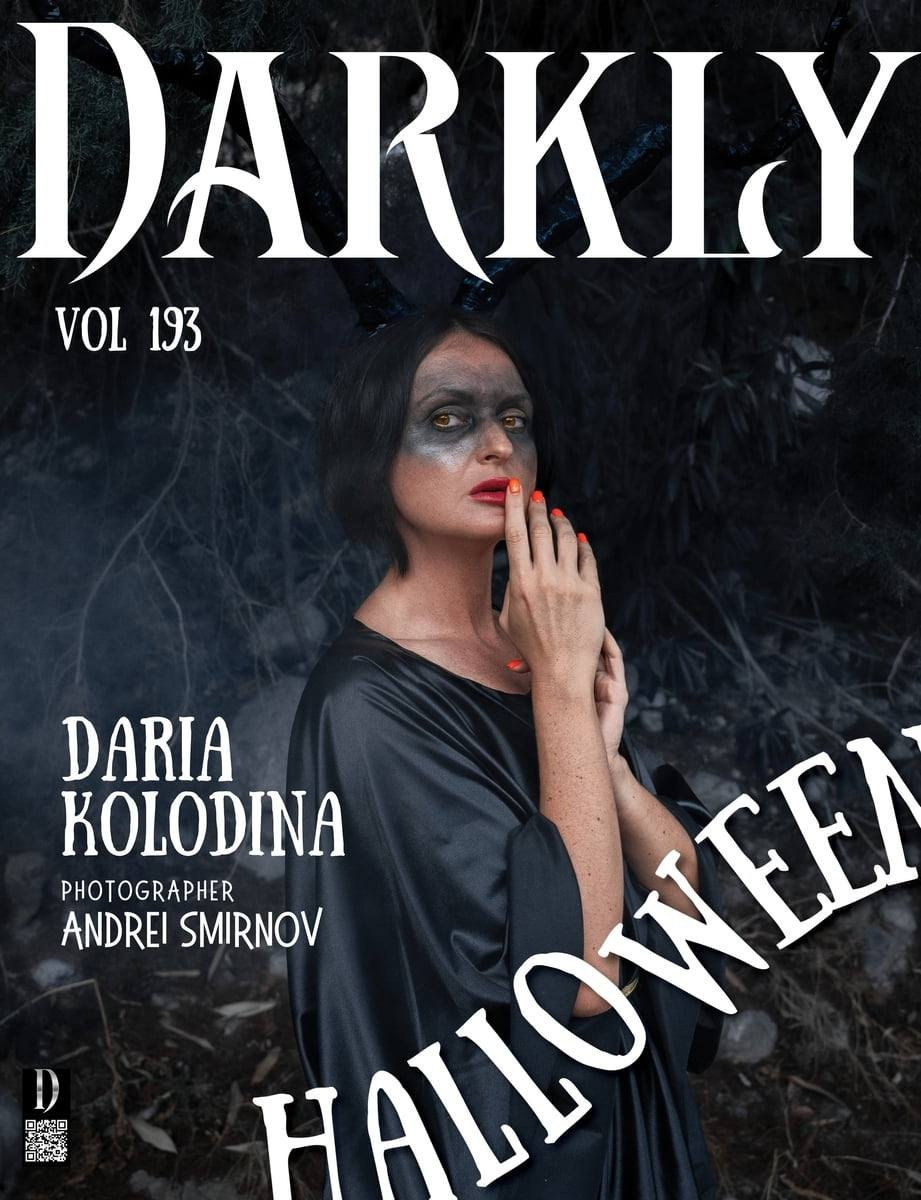 HALLOWEEN (DARKLY MAG). UNRATED PHOTO