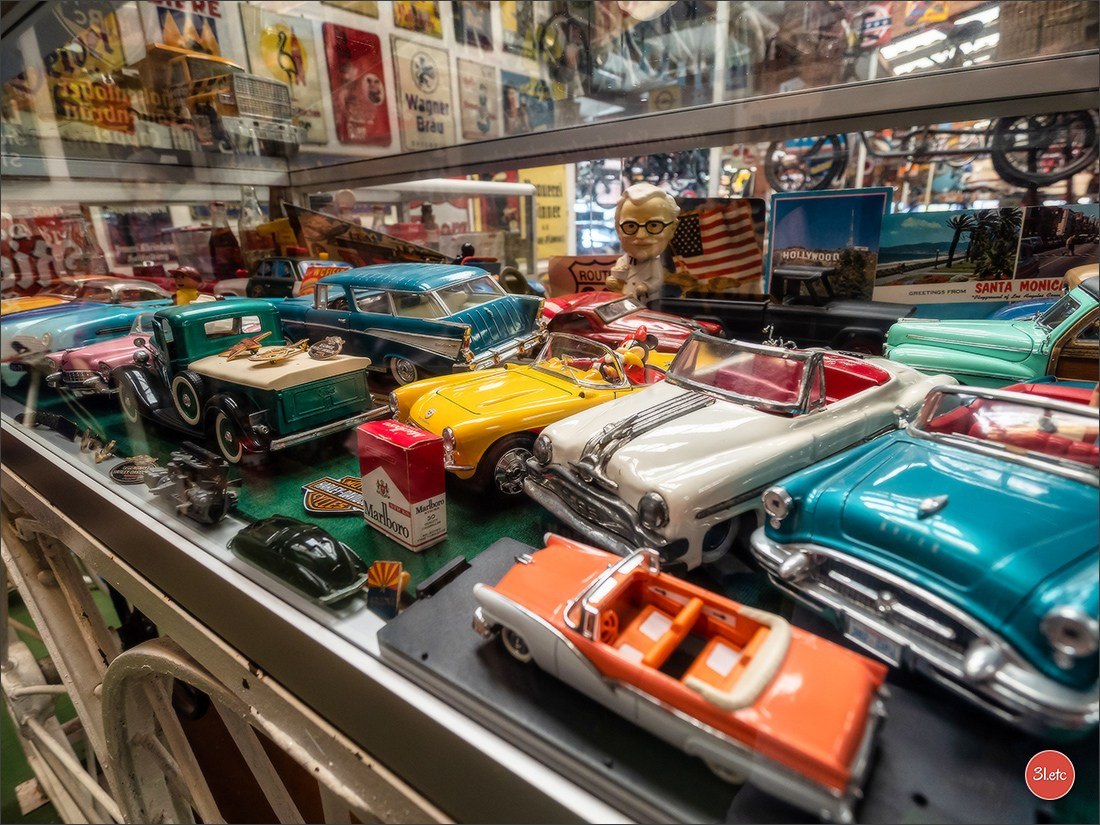 Удивительное место - частный музей старинного хлама - Fahrzeugmuseum. Photographe à Strasbourg | Portraits, Studio, Enfants, Événements