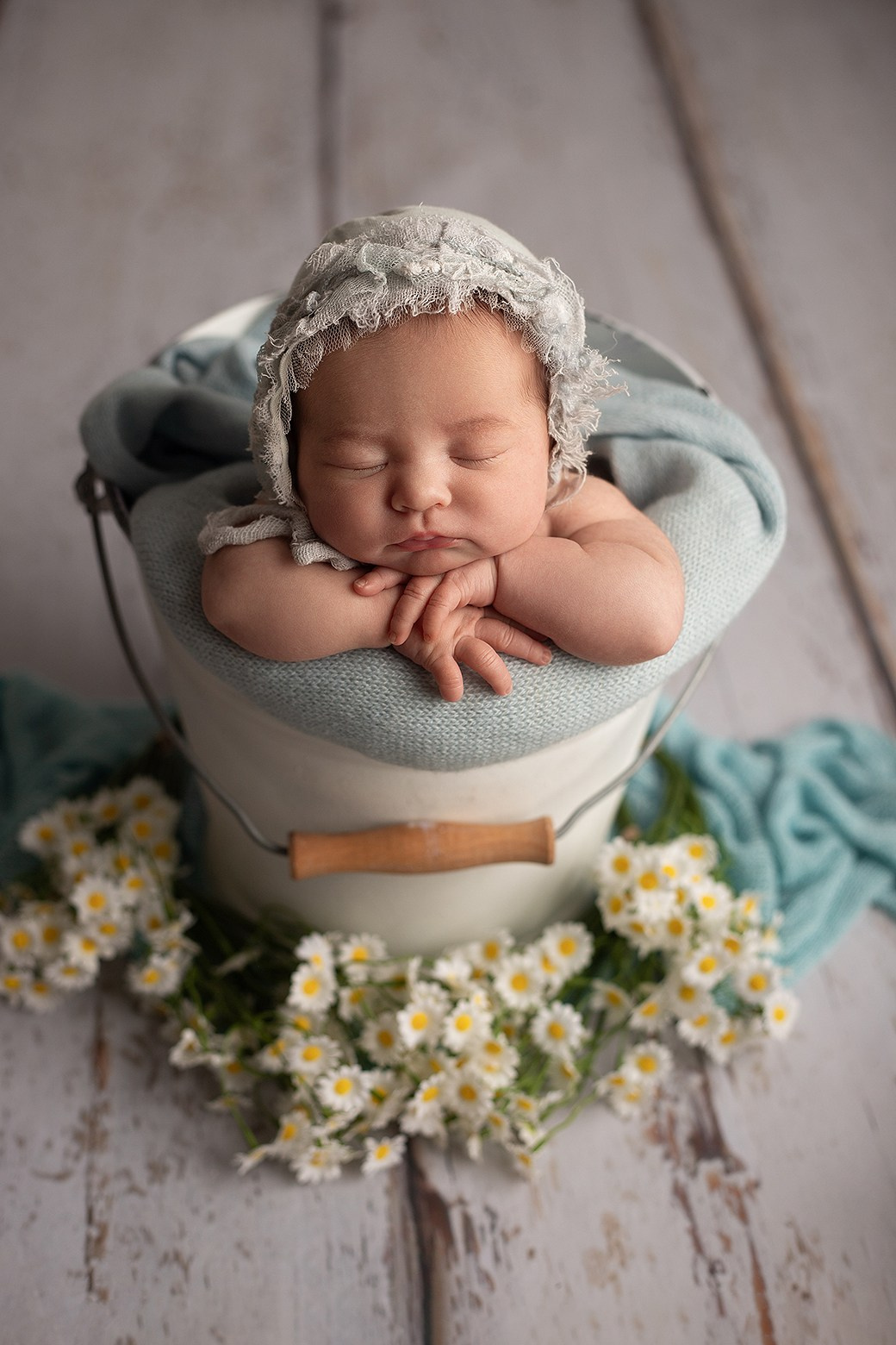 Newborn. Neugeboren und Babybauchfotoshooting in Cloppenburg