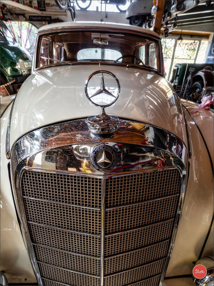 Удивительное место - частный музей старинного хлама - Fahrzeugmuseum. Photographe à Strasbourg | Portraits, Studio, Enfants, Événements