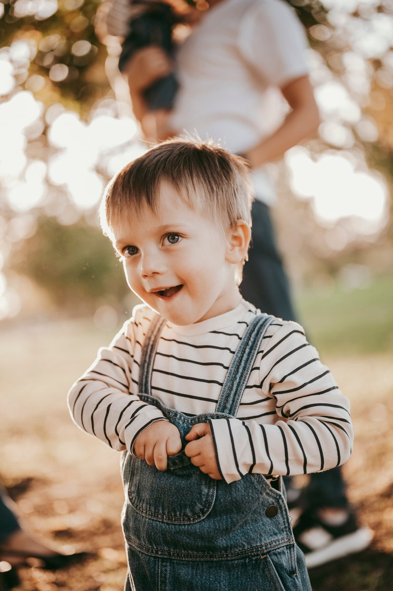 Aleksandra, Filip, Lion i Luka / PORODICNOFOTOGRAFISANJE napolju. Deciji i porodicni fotograf u Beogradu Oksana Skendzic