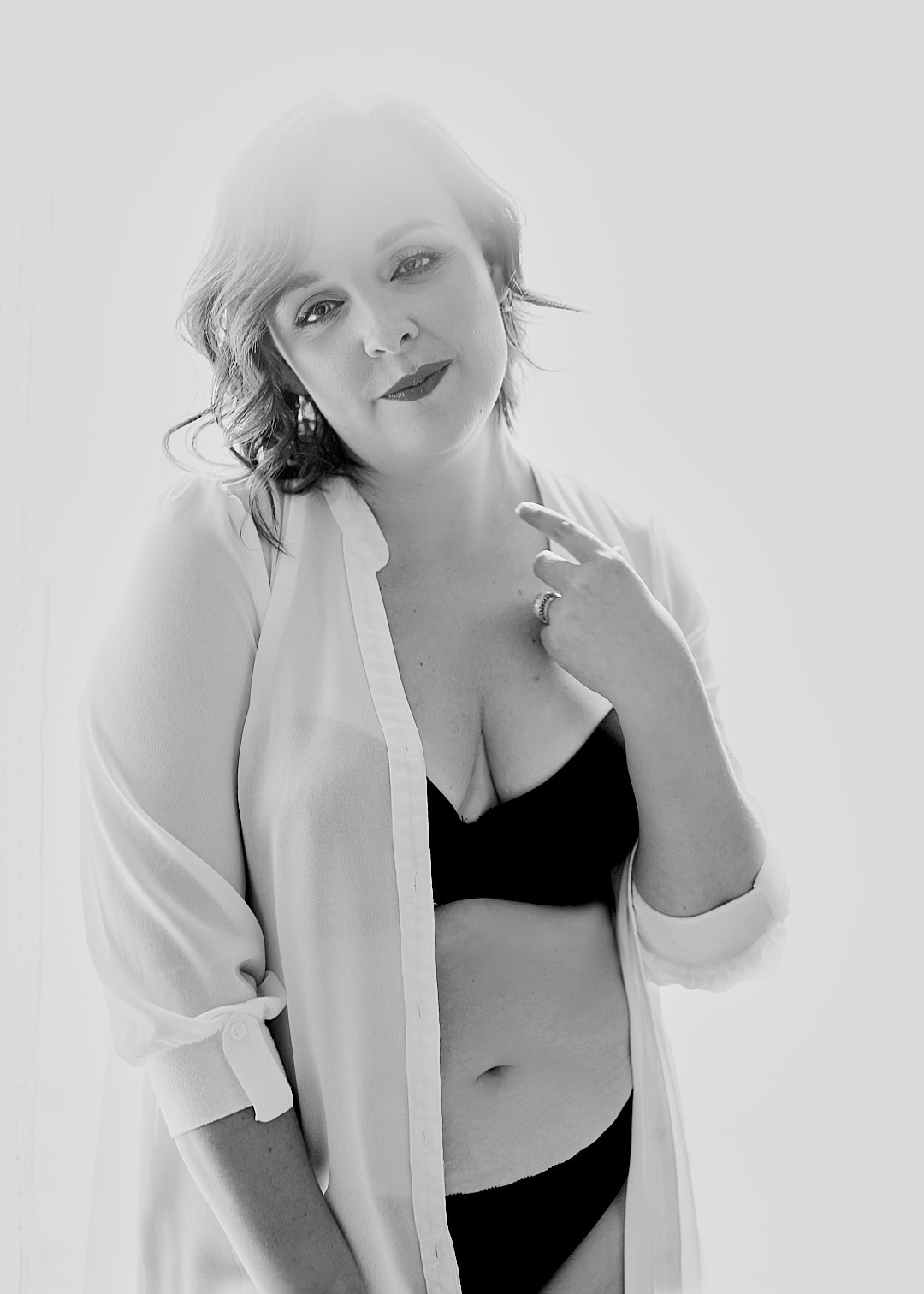 New Tecumseth Boudoir Photographer. Portrait and Personal Brand Photographer in Simcoe County, Ontario, Bobbi-jo Stuart