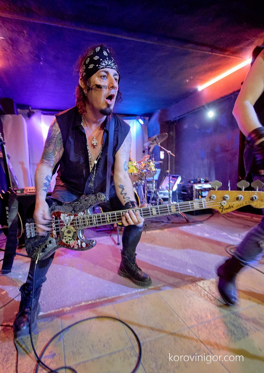 Mötley Crüe tribute. La Granja Cultural Association Alcoy Spain