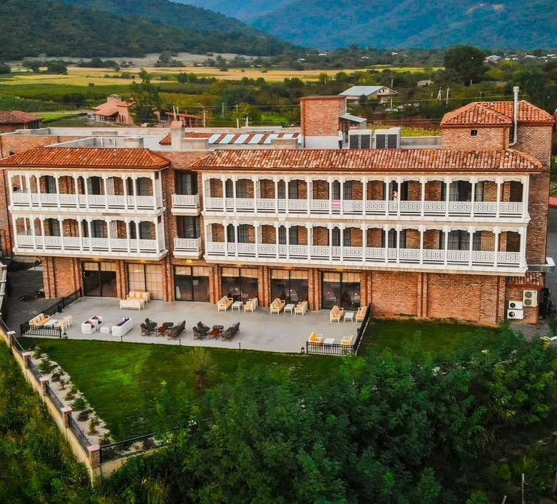 Chateau Artwine. Главная