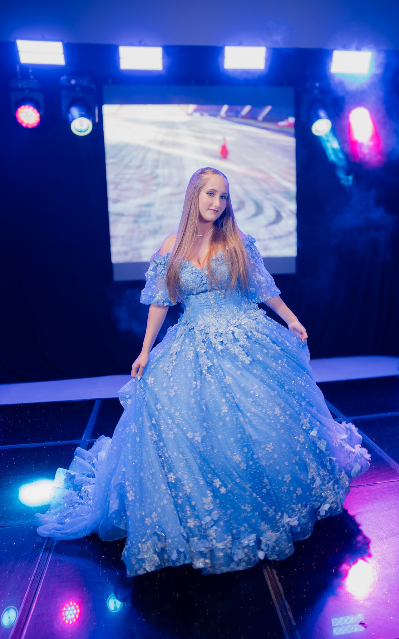 Lara — Hall Palace / Bauru SP. Robson Colaço