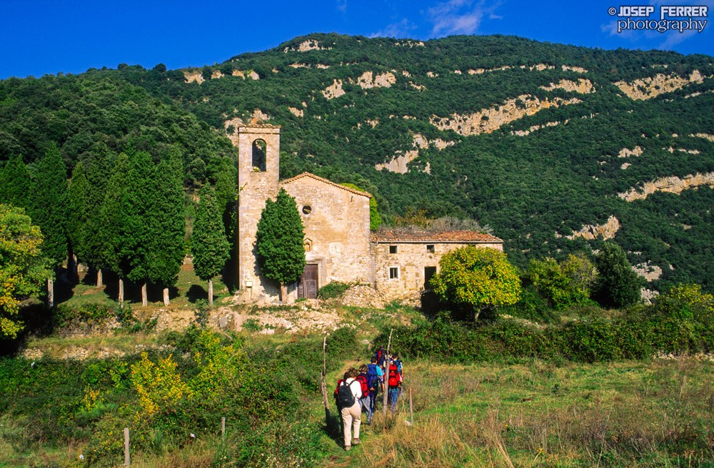 Hikers arriving to Talaixà, La Garrotxa, Catalunya