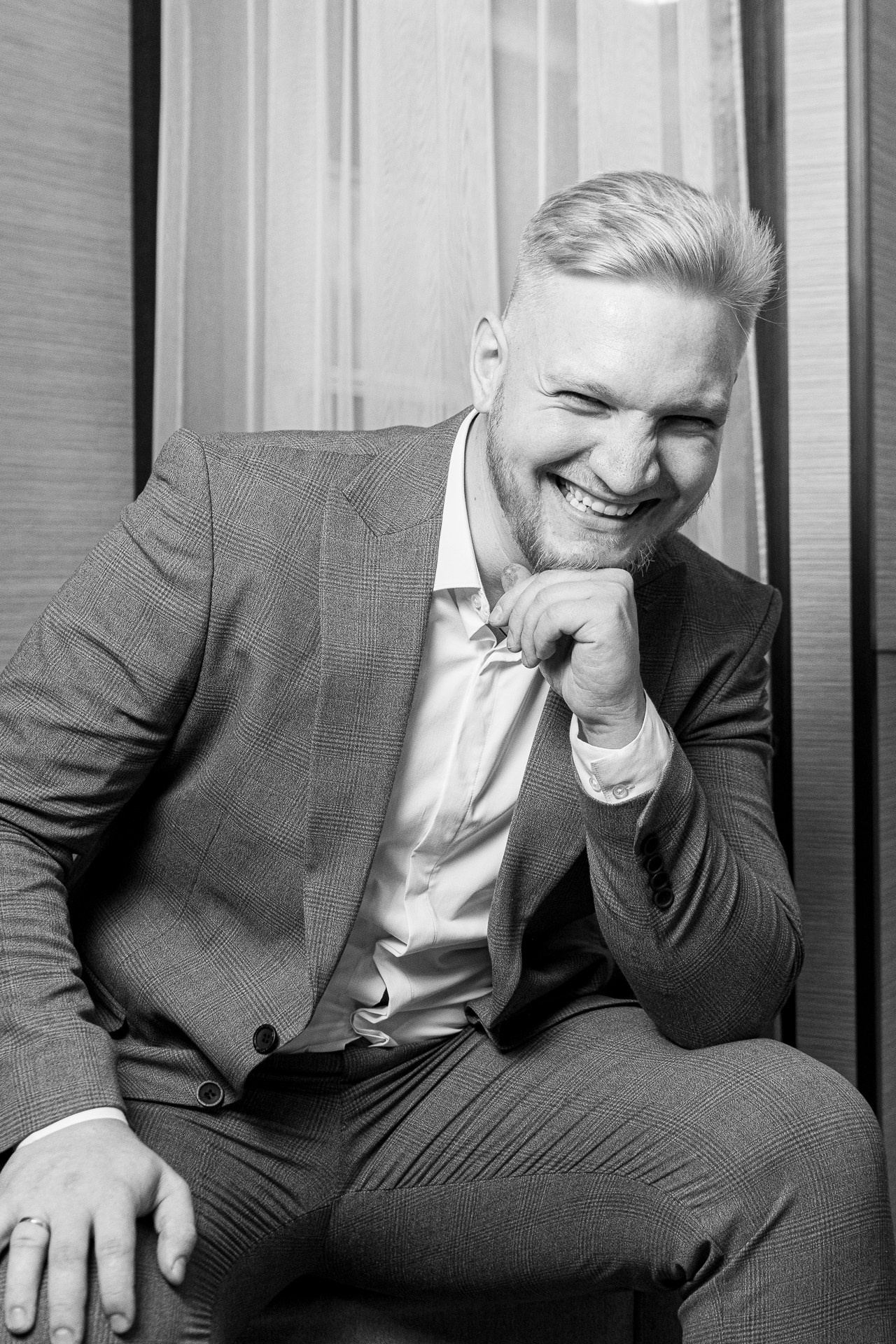 Праздники / семейные фото / свадьбы / свадебные фотосеты / репортажная съёмка