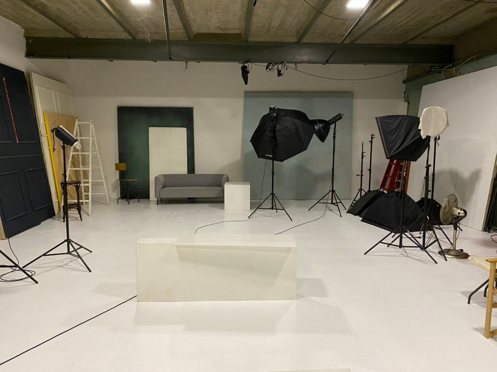 Studio Photogenic. Commercial and studio photographer in Belgrade