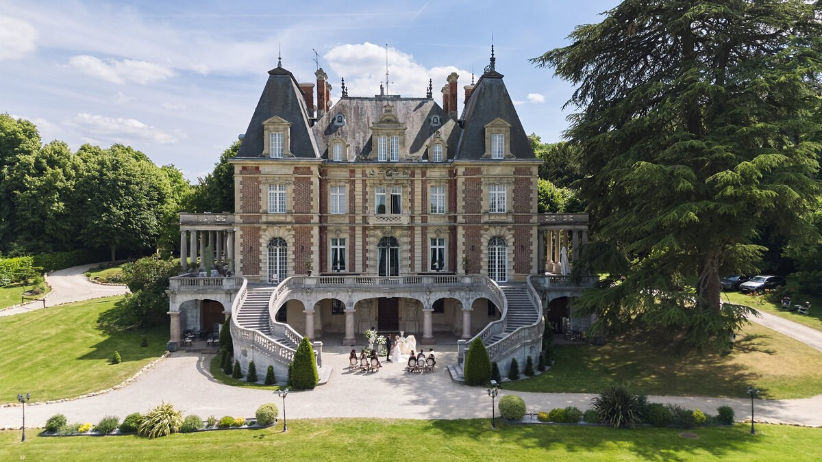 Château Bouffémont. Wedding Photographer in Italy