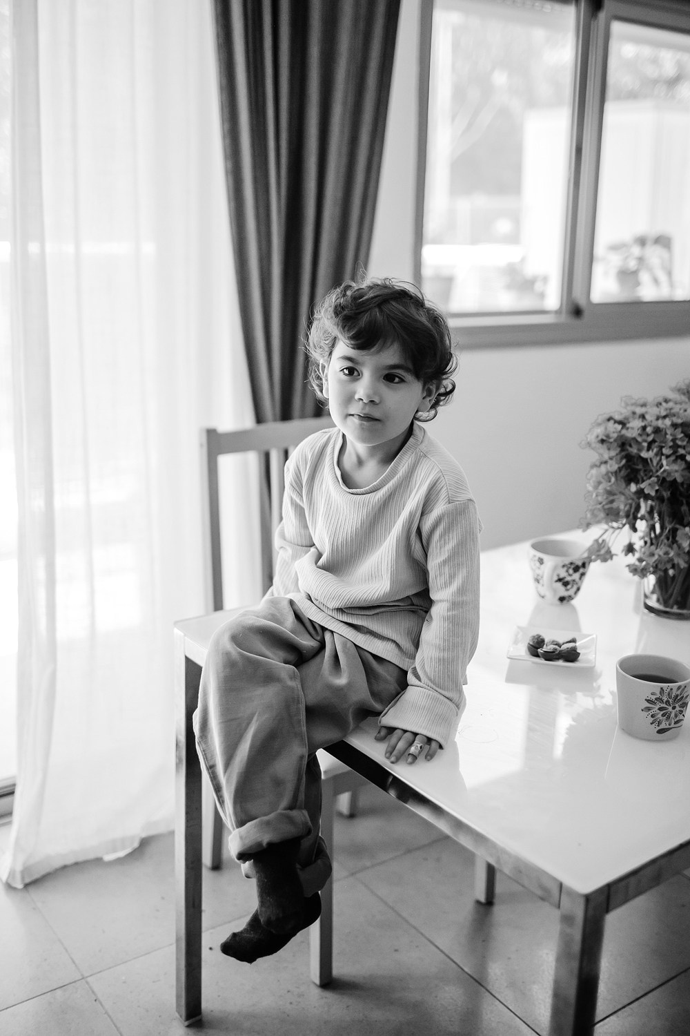 Mom&daughter at home. Family photographer in Israel