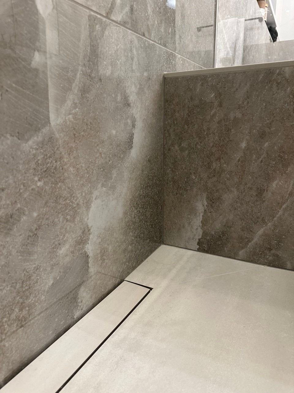 Bathrooms & Showers. Moroz Building Solutions LTD