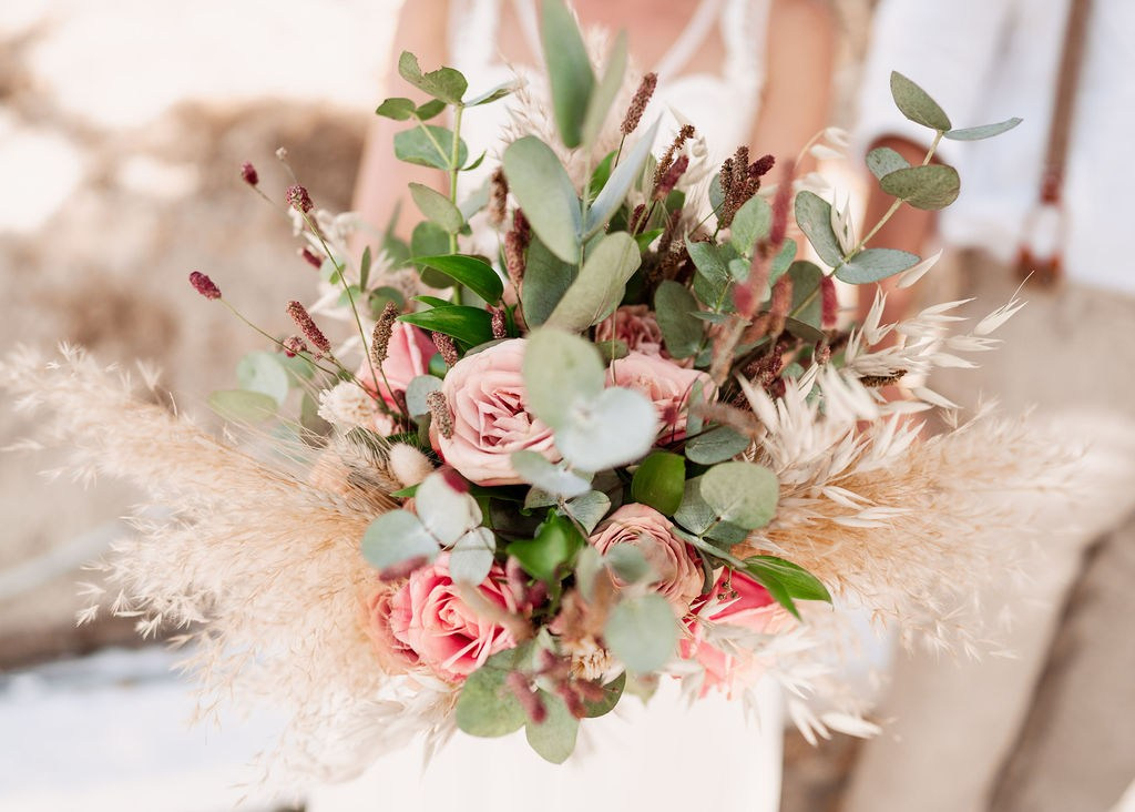 Tom and Denise. Renate Woeste | Wedding planner in Rhodes. Creating dream weddings by the sea. Let’s make your special day unforgettable