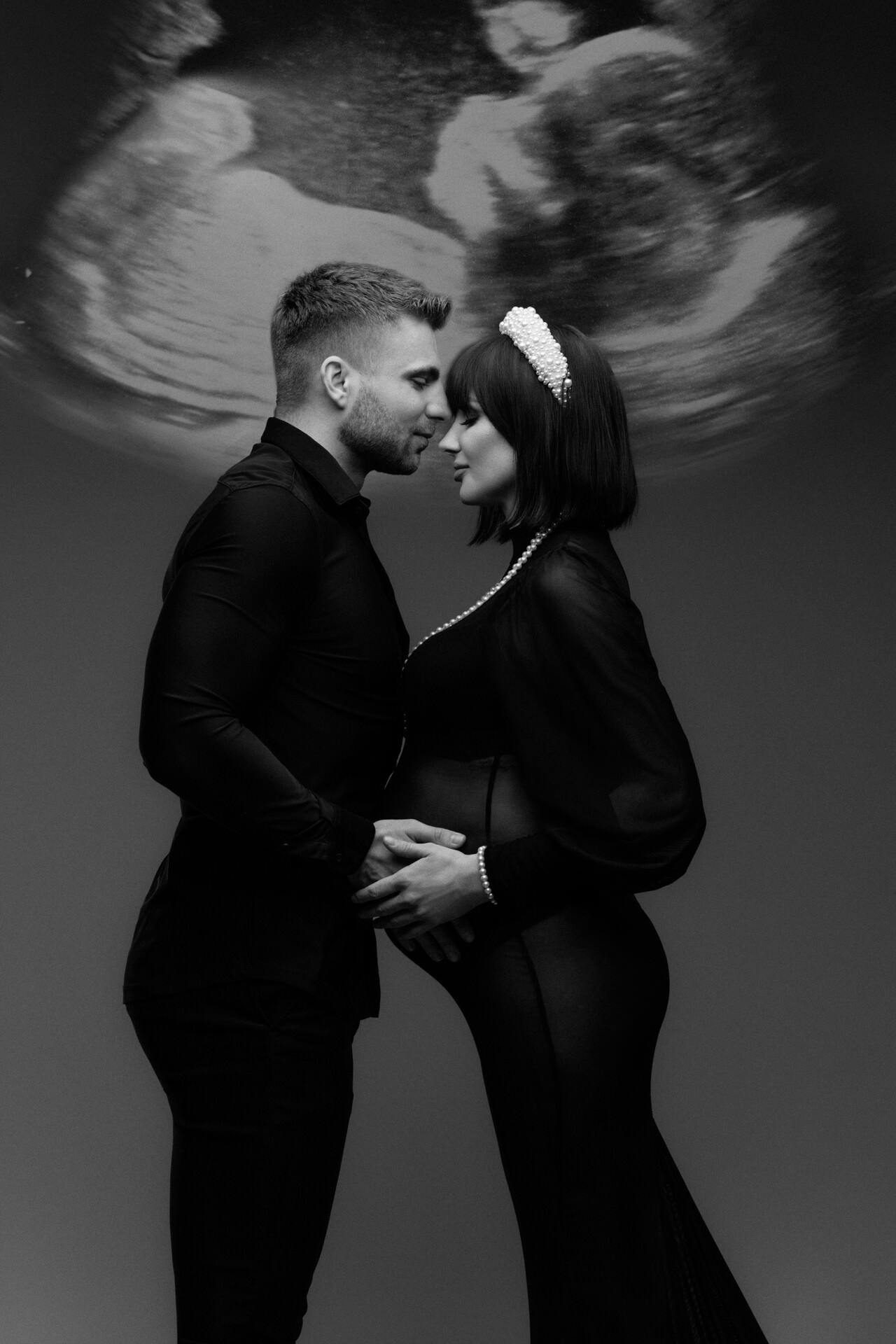 Paar mit Ultraschallfoto