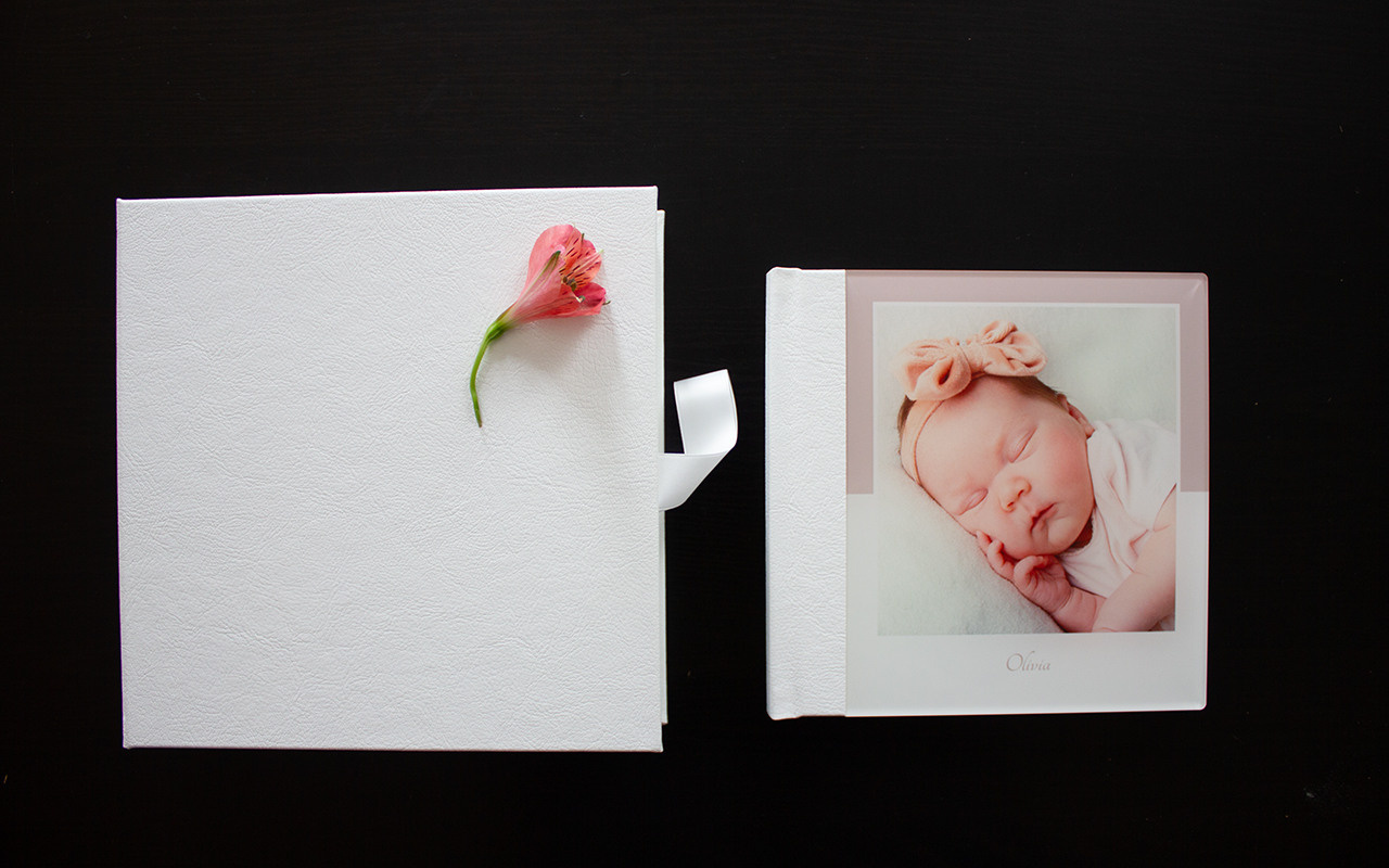 Professionelle Fotografie für Kinder in Augsburg. Neugeborenenfotografin und Retoucher in Augsburg Nastassia Schneider