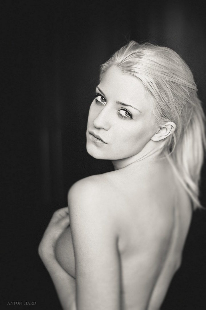 SIENNA DAY. Anton Hard — Nude Art Photography