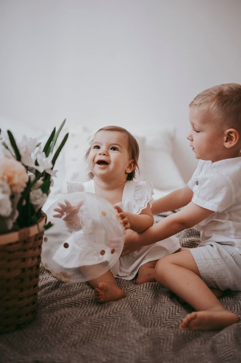 Srnin prvi rodjendan. Deciji i porodicni fotograf u Beogradu Oksana Skendzic