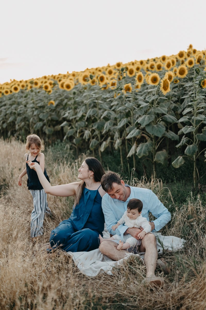 Jelena Milos Dunja i Mila / porodicno fotografisanje. Deciji i porodicni fotograf u Beogradu Oksana Skendzic