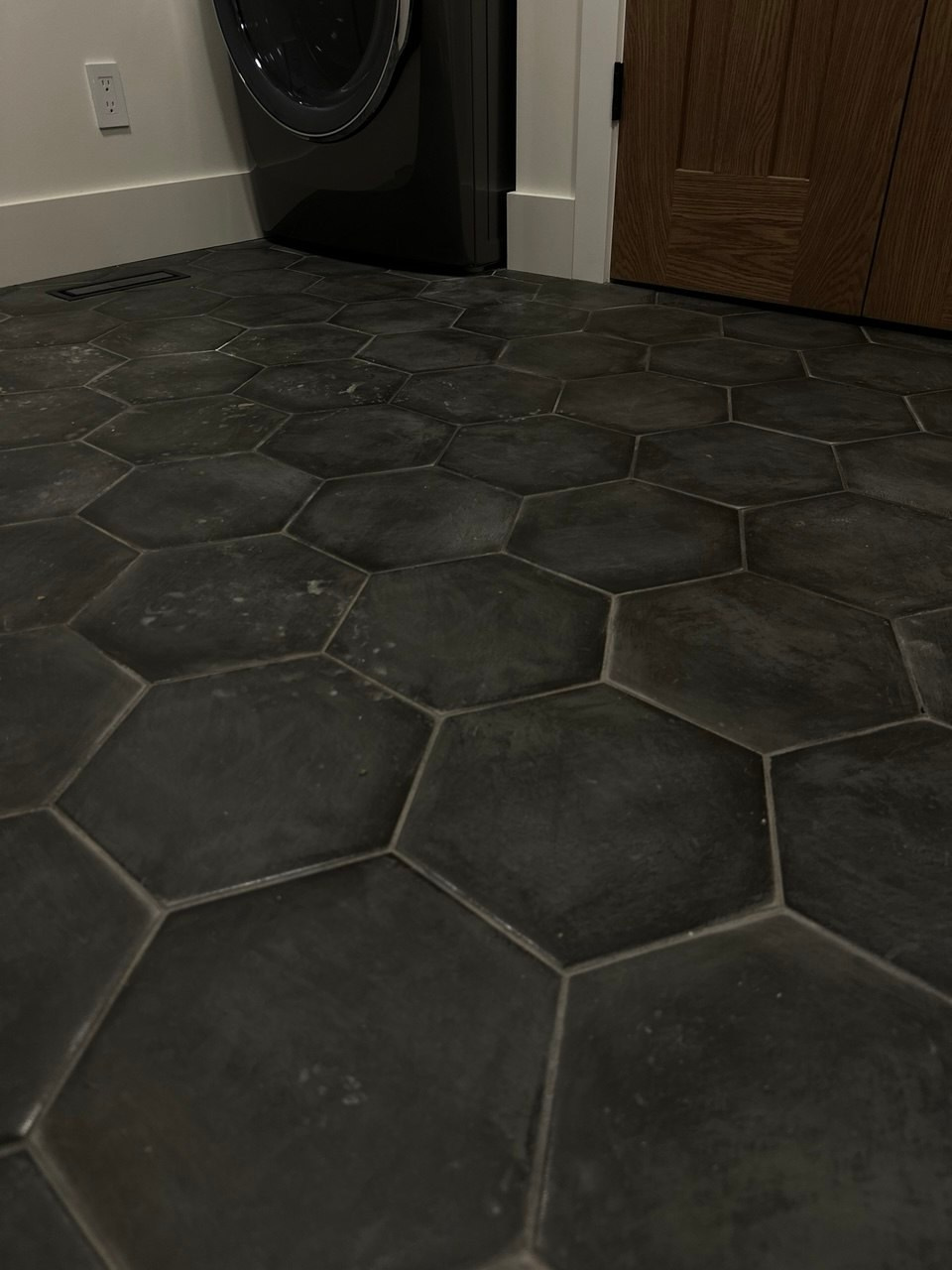 Laundry. Moroz Building Solutions LTD