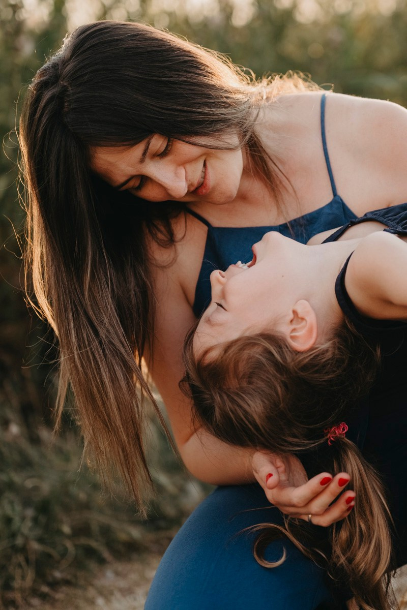 Jelena Milos Dunja i Mila / porodicno fotografisanje. Deciji i porodicni fotograf u Beogradu Oksana Skendzic