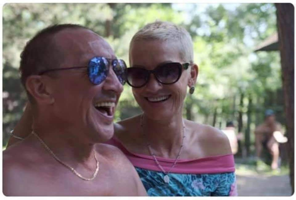 Кейс по дизайну. Алена и Даниль, пара 45+, врач и практикующий йог. Change4Life: медитации, выгорание, мягкие навыки, ретриты