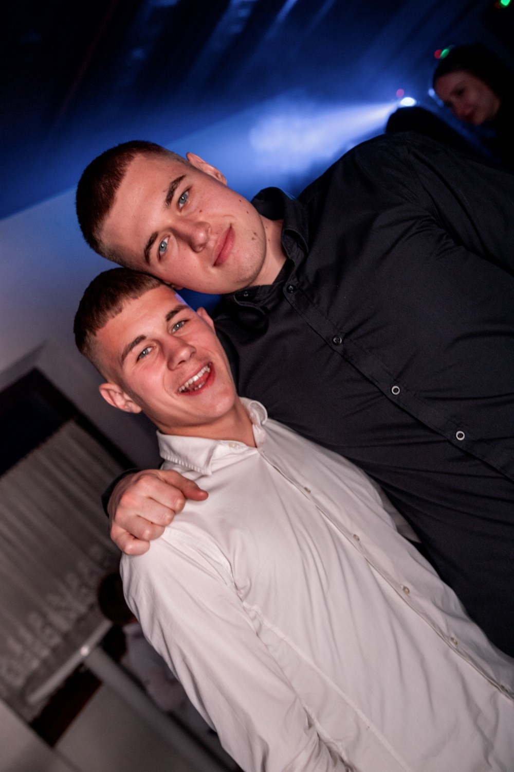 FOTOGRAFISANJE PUNOLETSTVA. Fotografi iz Backog Petrovca David i Andrea Stojanovic