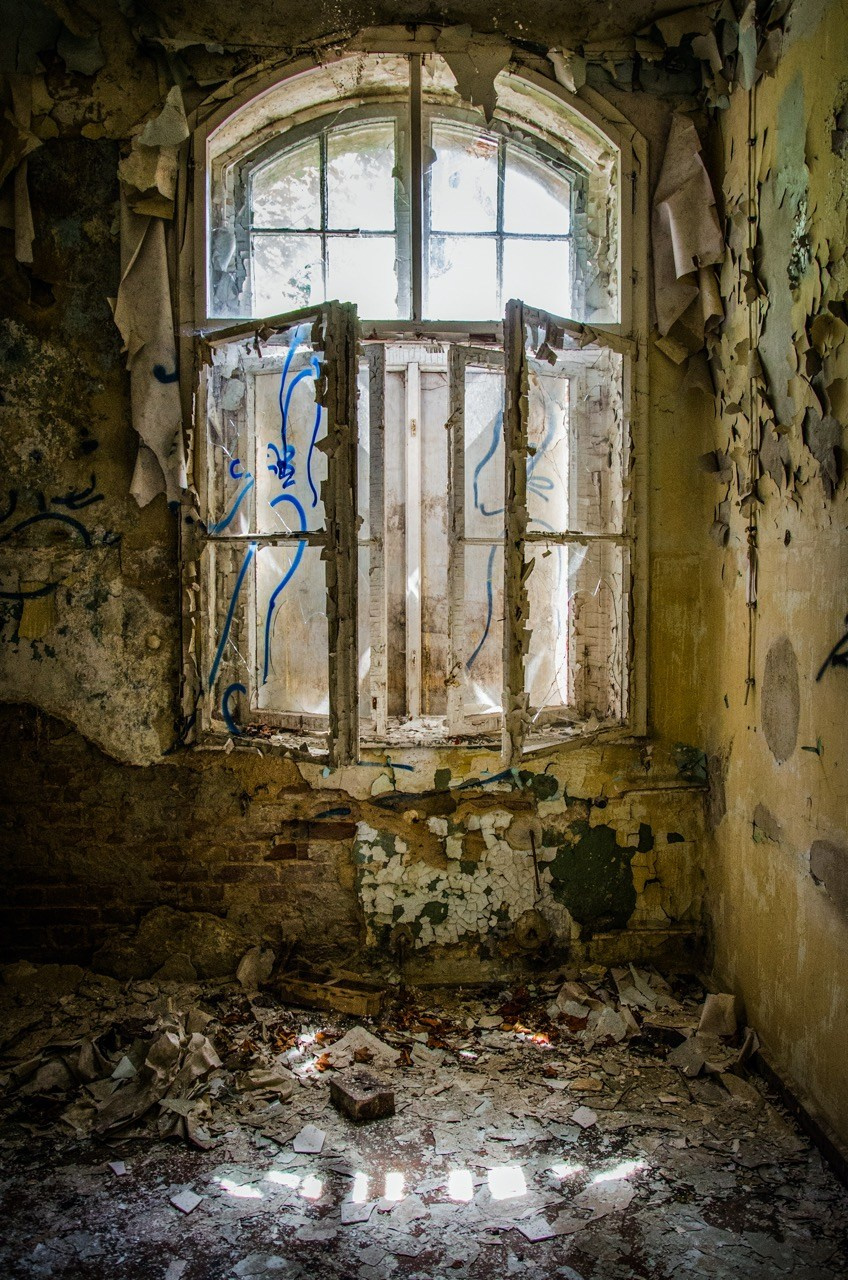 Aesthetic of Chaos. Katerina Kiper Photography