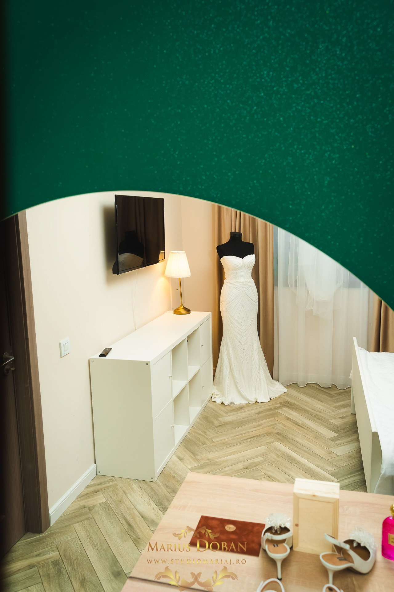 Iulia & Joszeph — preparing & details. Marius Doban