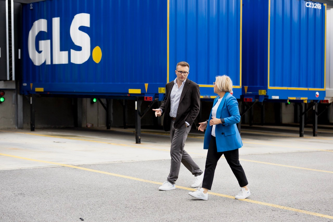 Korporátní a firemní fotografie. Dana Lišková — Empathetic Photographer | Introspective Artist |Neurodivergent Coach | Founder of Artepy.cz