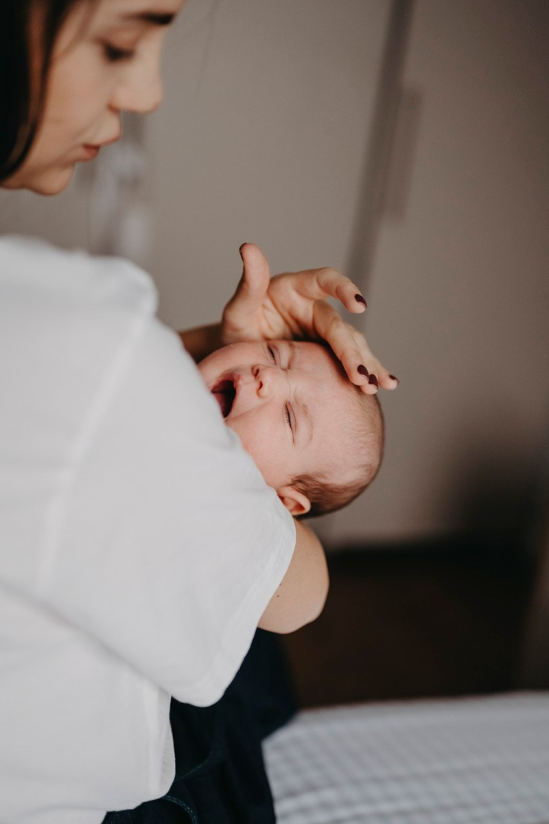 Bojana, Marko i Eva — porodicno fotografisanje kod kuce. Deciji i porodicni fotograf u Beogradu Oksana Skendzic