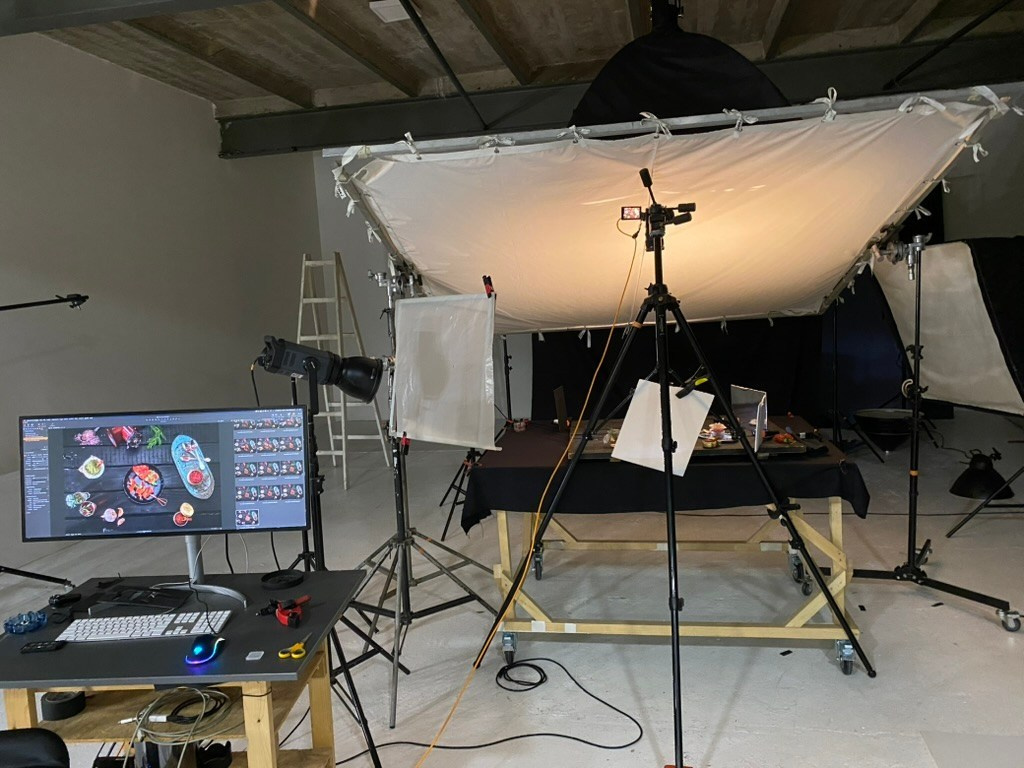 Studio Photogenic. Commercial and studio photographer in Belgrade