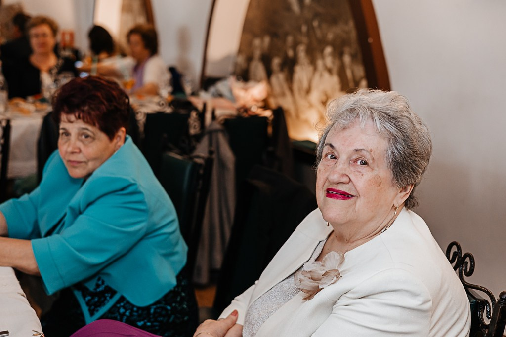 Nuntă de aur. FotoACTIV.ro - Imaginea ta contează