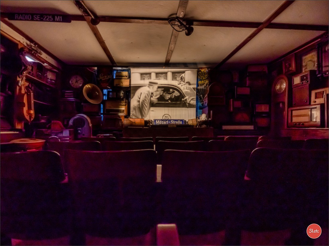 Удивительное место - частный музей старинного хлама - Fahrzeugmuseum. Photographe à Strasbourg | Portraits, Studio, Enfants, Événements