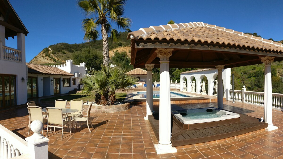 Šventės vietos. Vestuvių planuotojai pietinėje Ispanijoje — Málaga, Marbella, Andalūzija | Vestuviuplanuotojai.lt