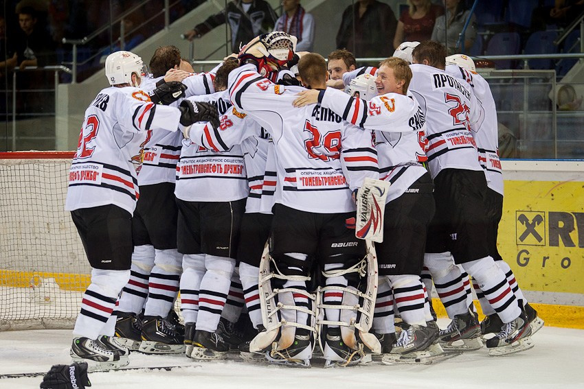 Reportage hockey photography. Sports photographer
