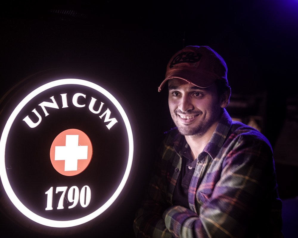 Comedy club event Photography. Éclat Photos. Exclusive portrait photography service